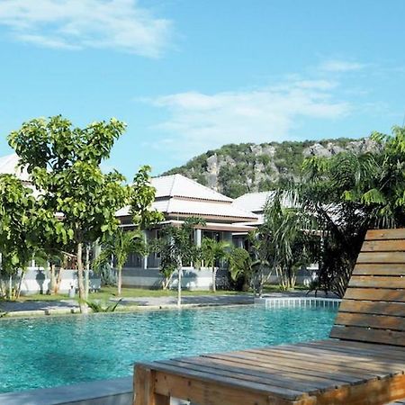 Kp Mountain Beach Pran Buri Exterior photo