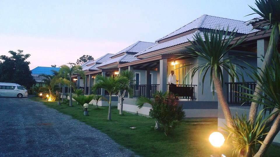 Kp Mountain Beach Pran Buri Exterior photo