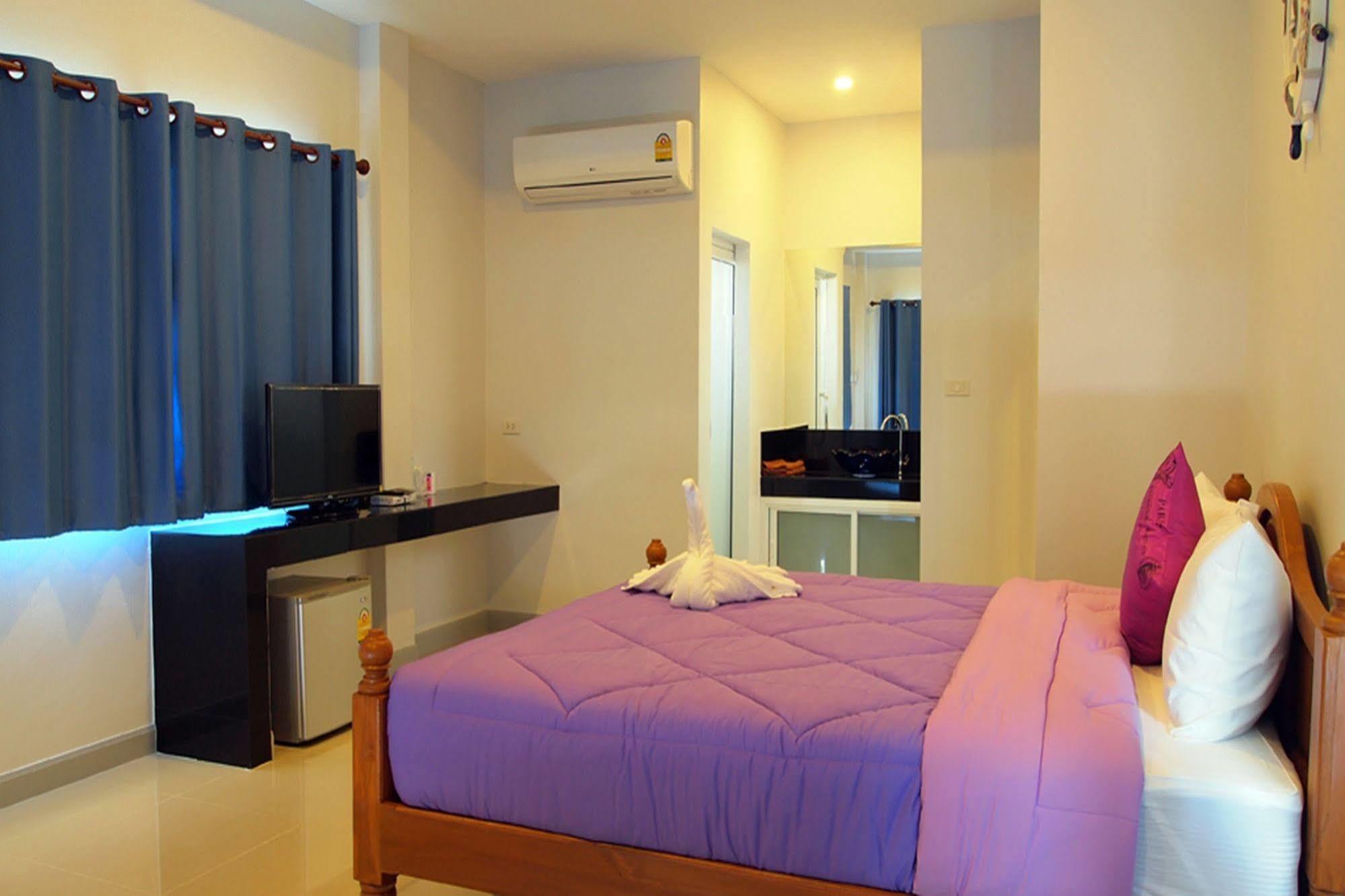 Kp Mountain Beach Pran Buri Exterior photo