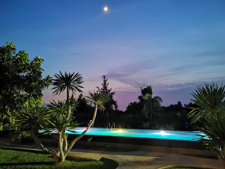 Kp Mountain Beach Pran Buri Exterior photo